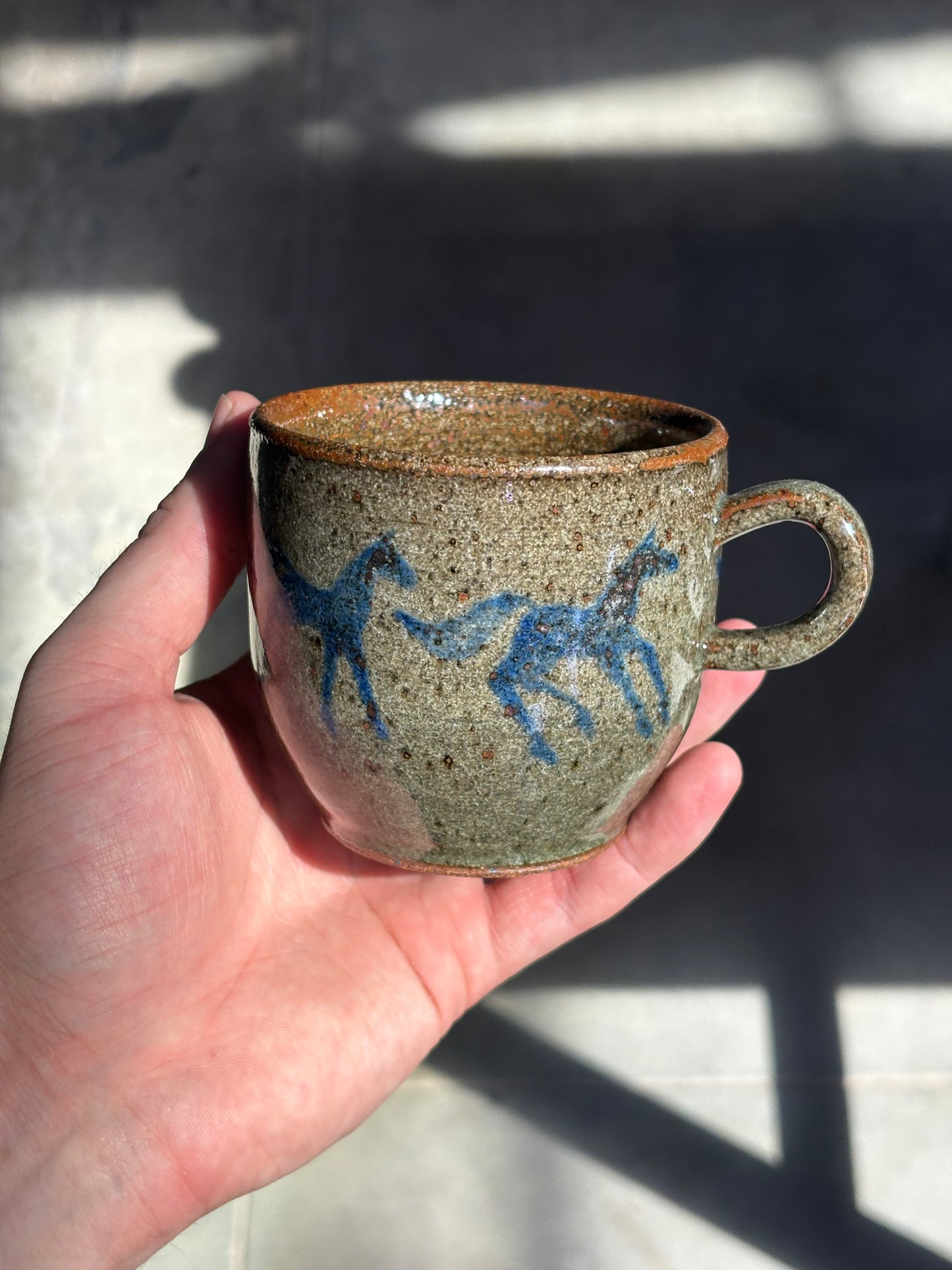 Running Horses cortado mug