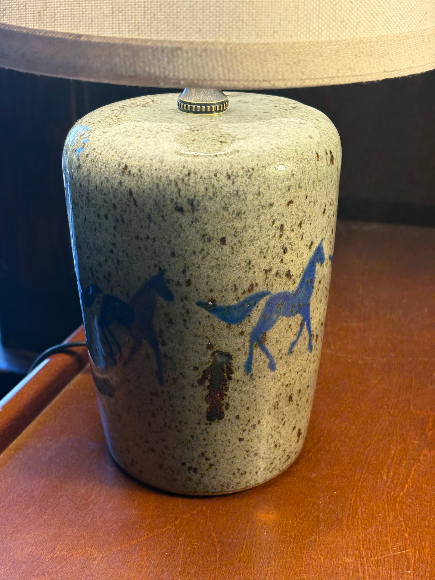 Running Horses lamp