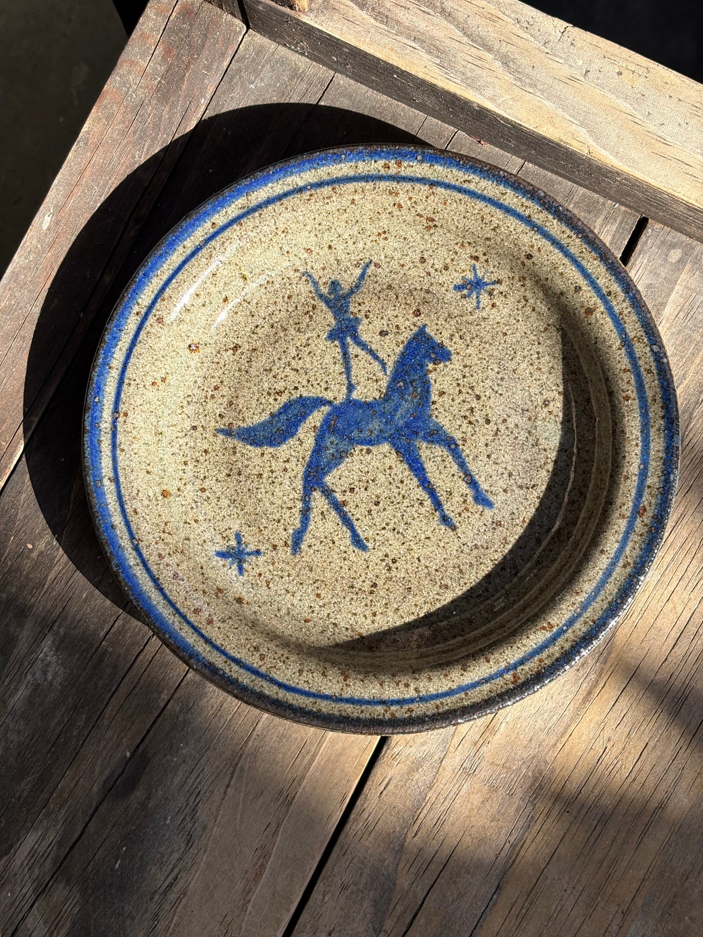 Voltige Rider bistro plate