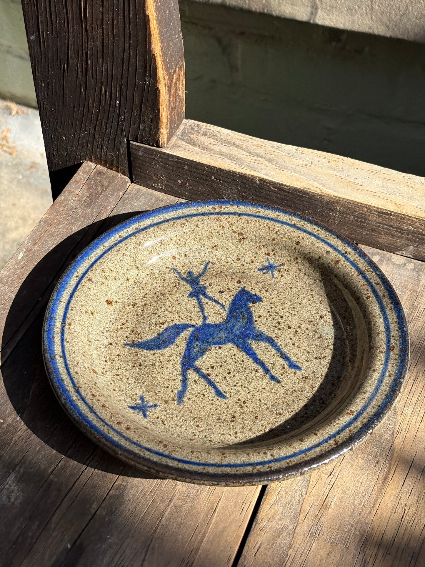 Voltige Rider bistro plate