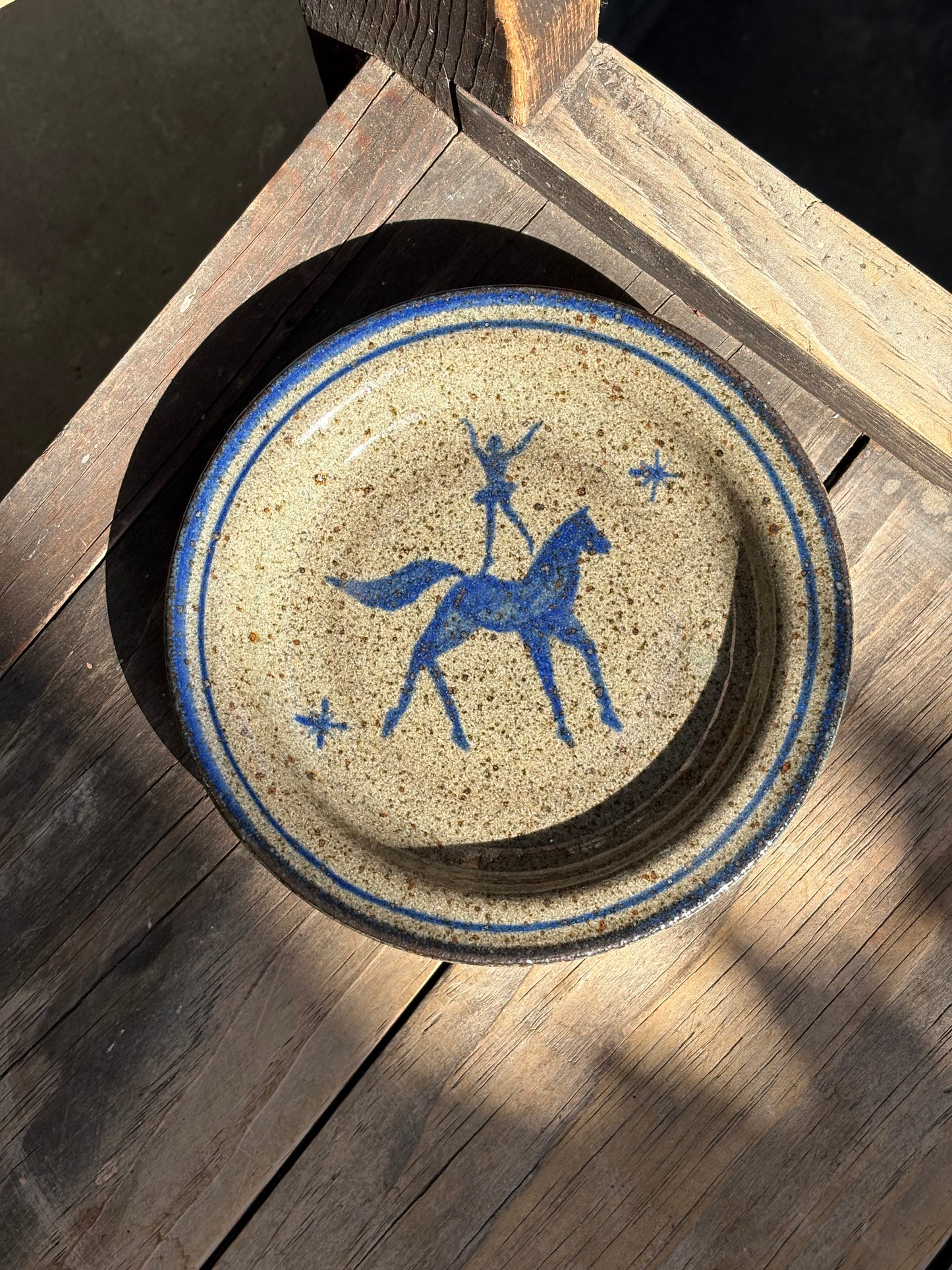 Voltige Rider bistro plate