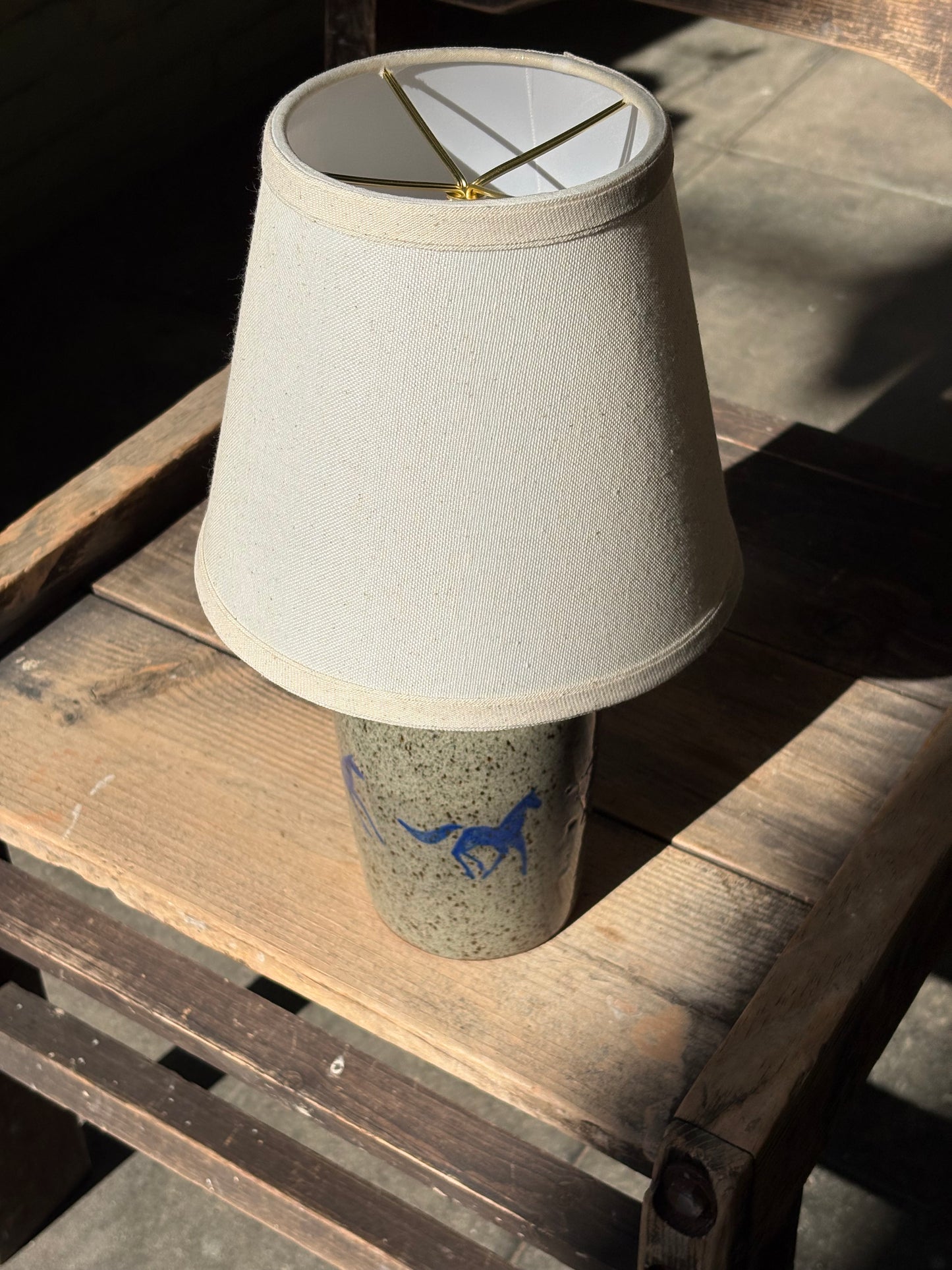 Running Horses lamp