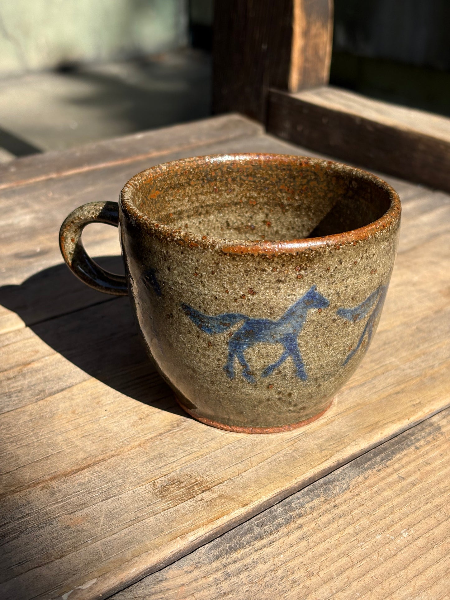 Running Horses cortado cup
