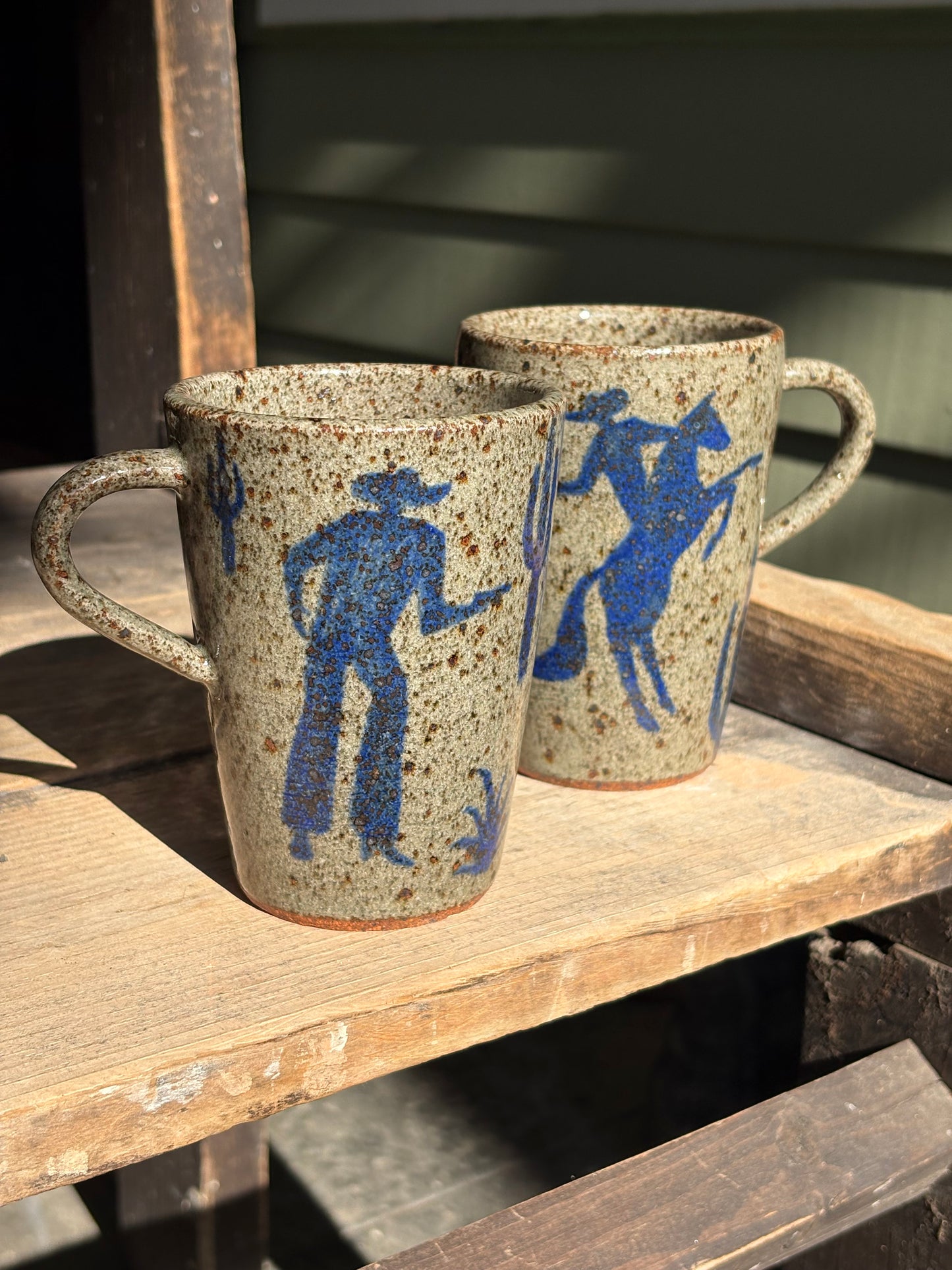 Cowboy Shootout mug set