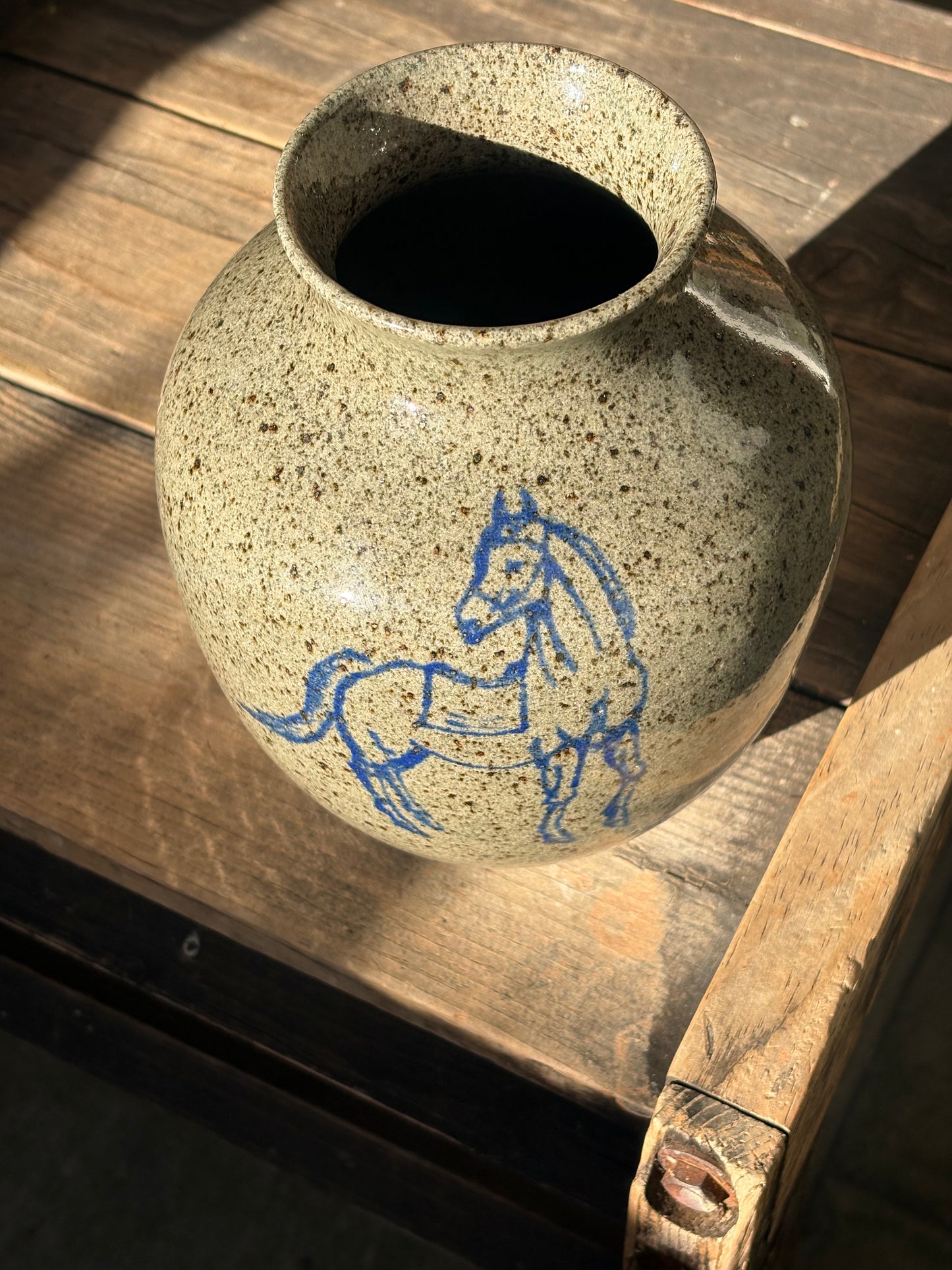 Horse vase