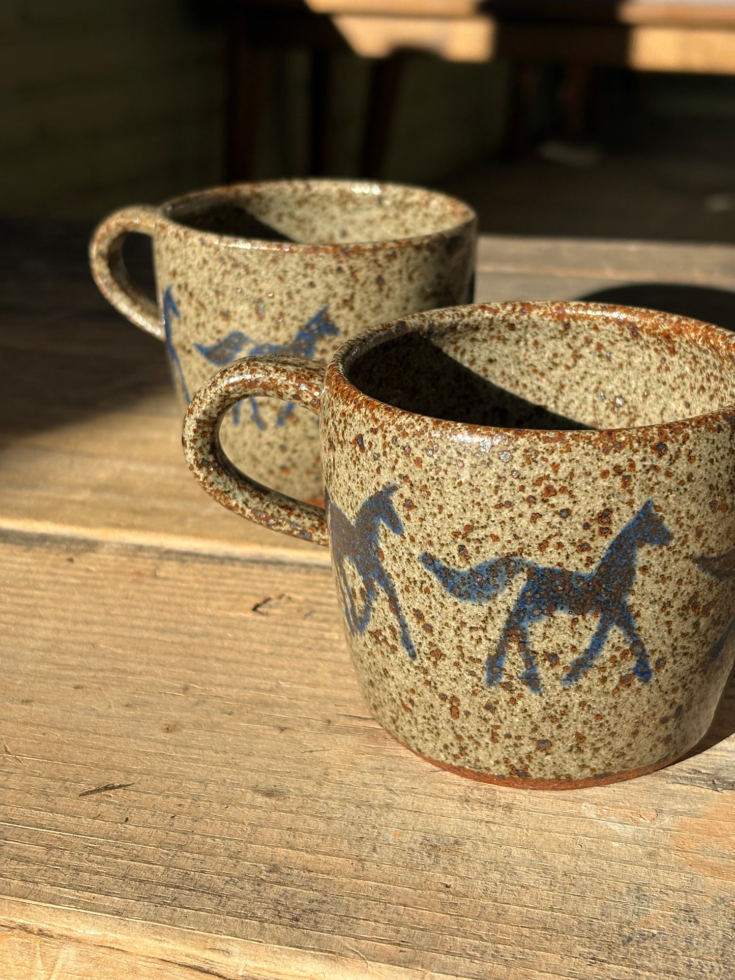 Running Horses mug set