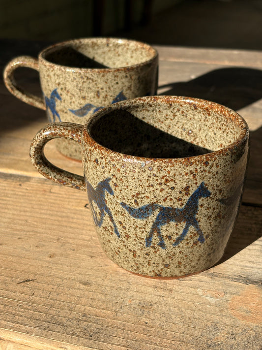 Running Horses mug set