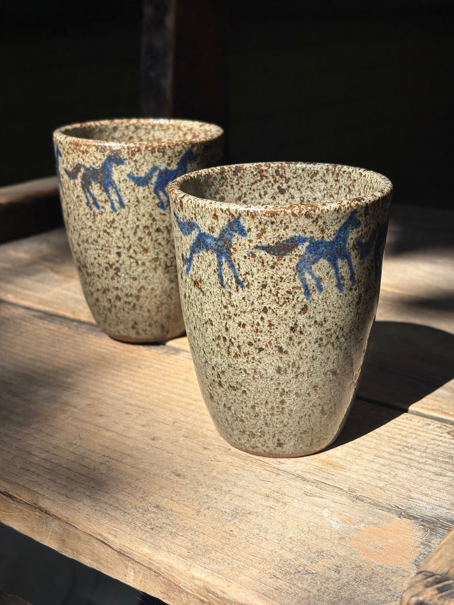 Running Horses cup set