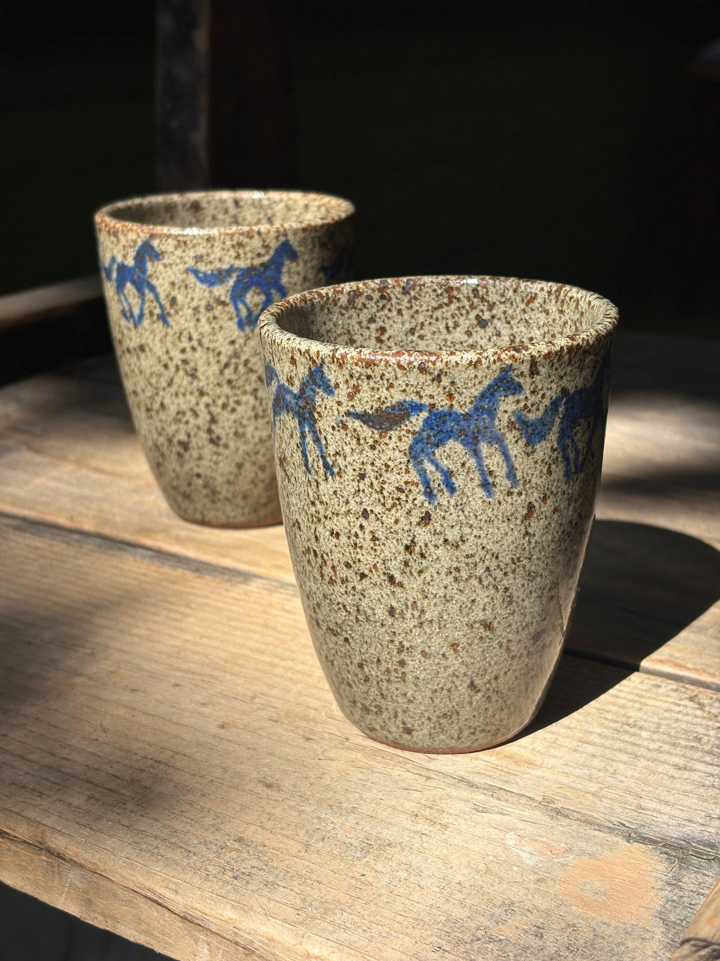Running Horses cup set
