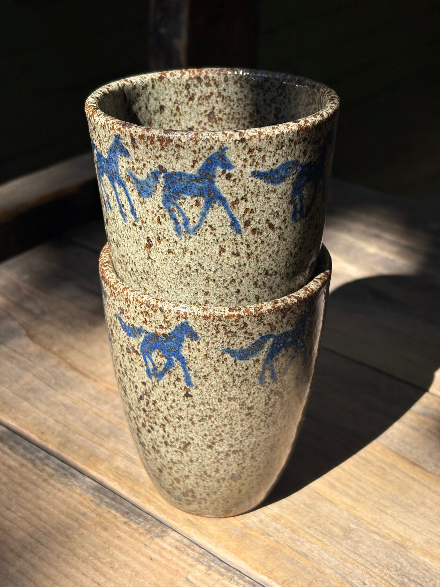 Running Horses cup set