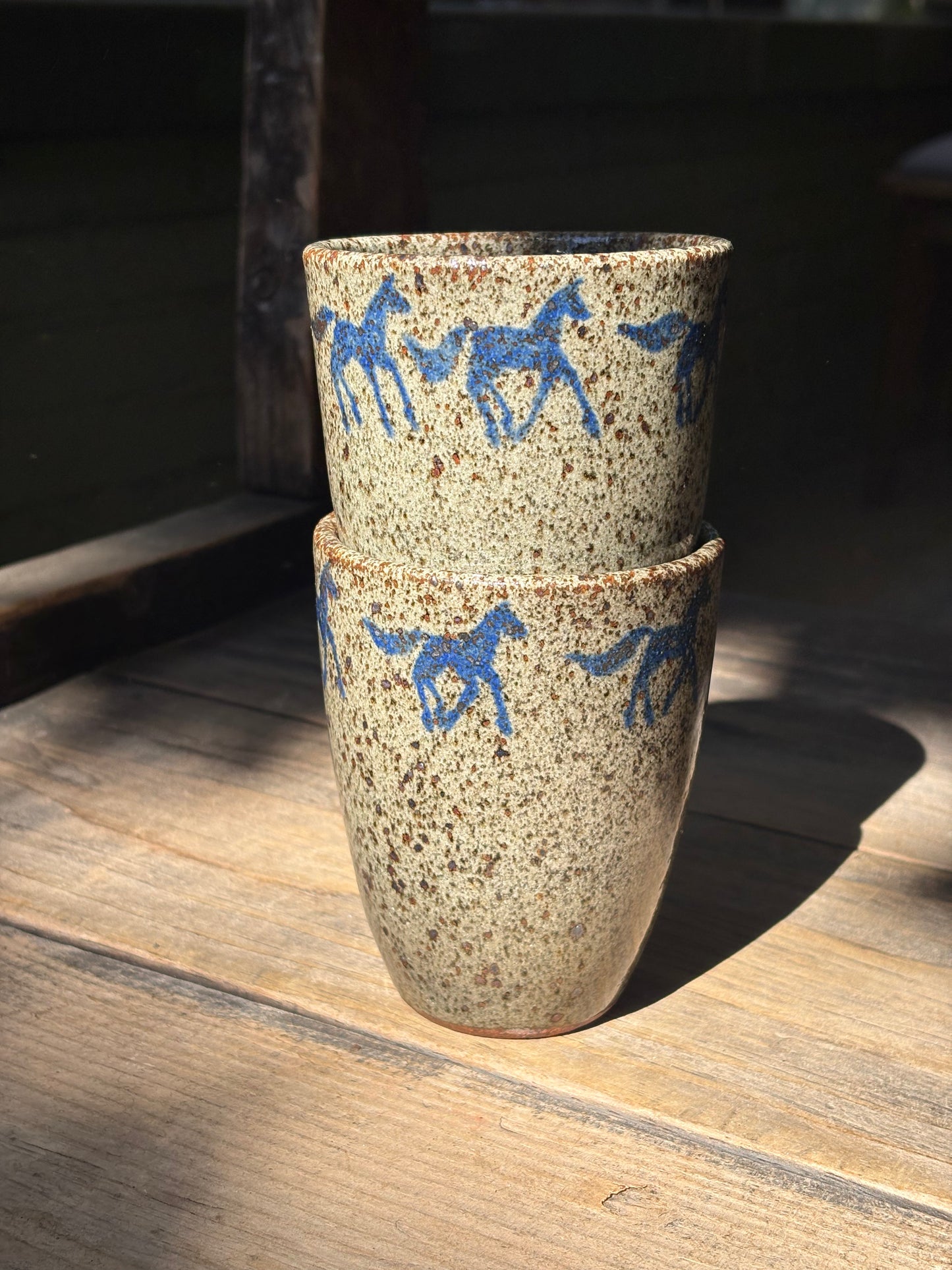 Running Horses cup set