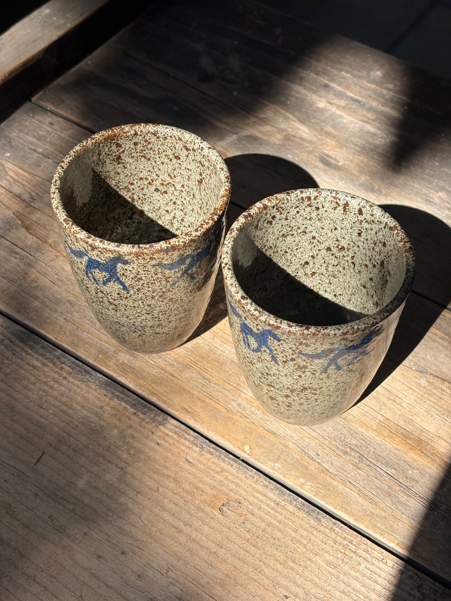 Running Horses cup set