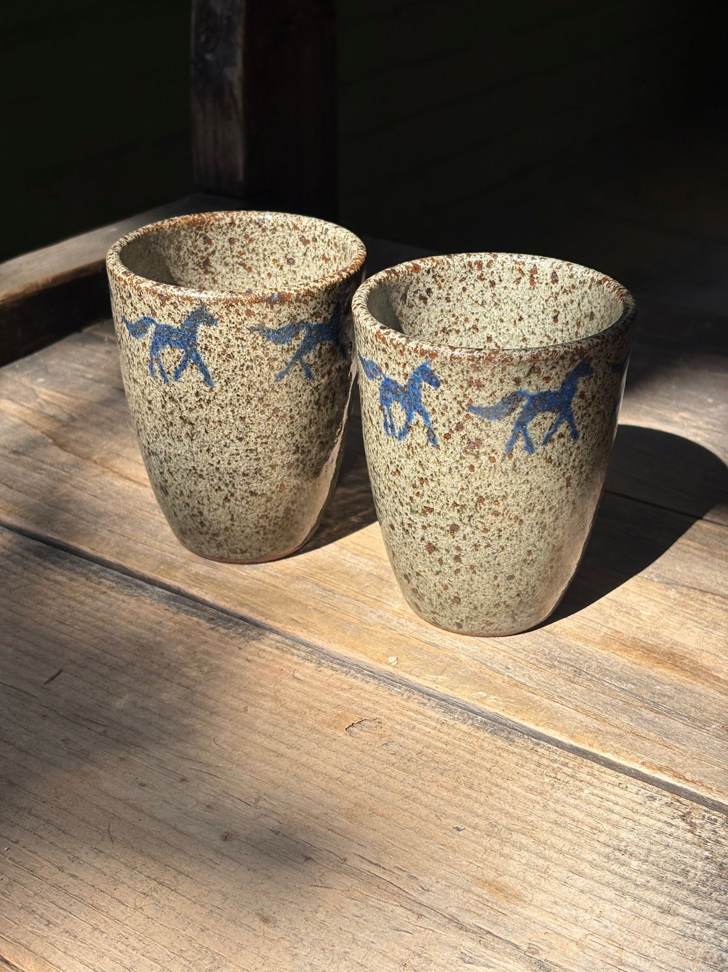 Running Horses cup set