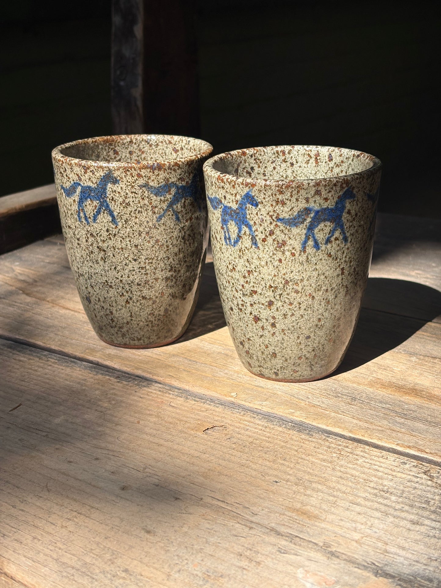 Running Horses cup set