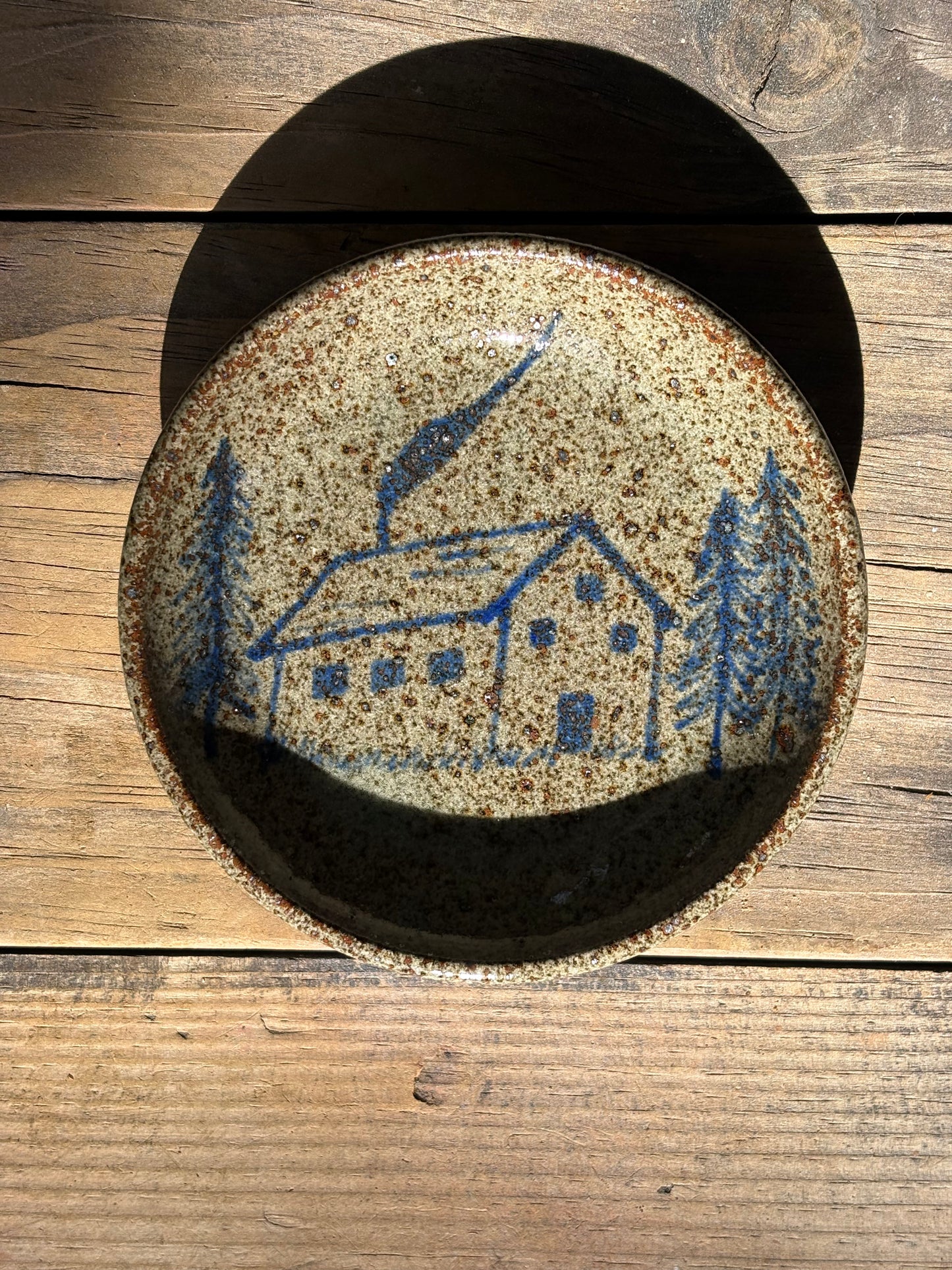 Cabin catchall plate