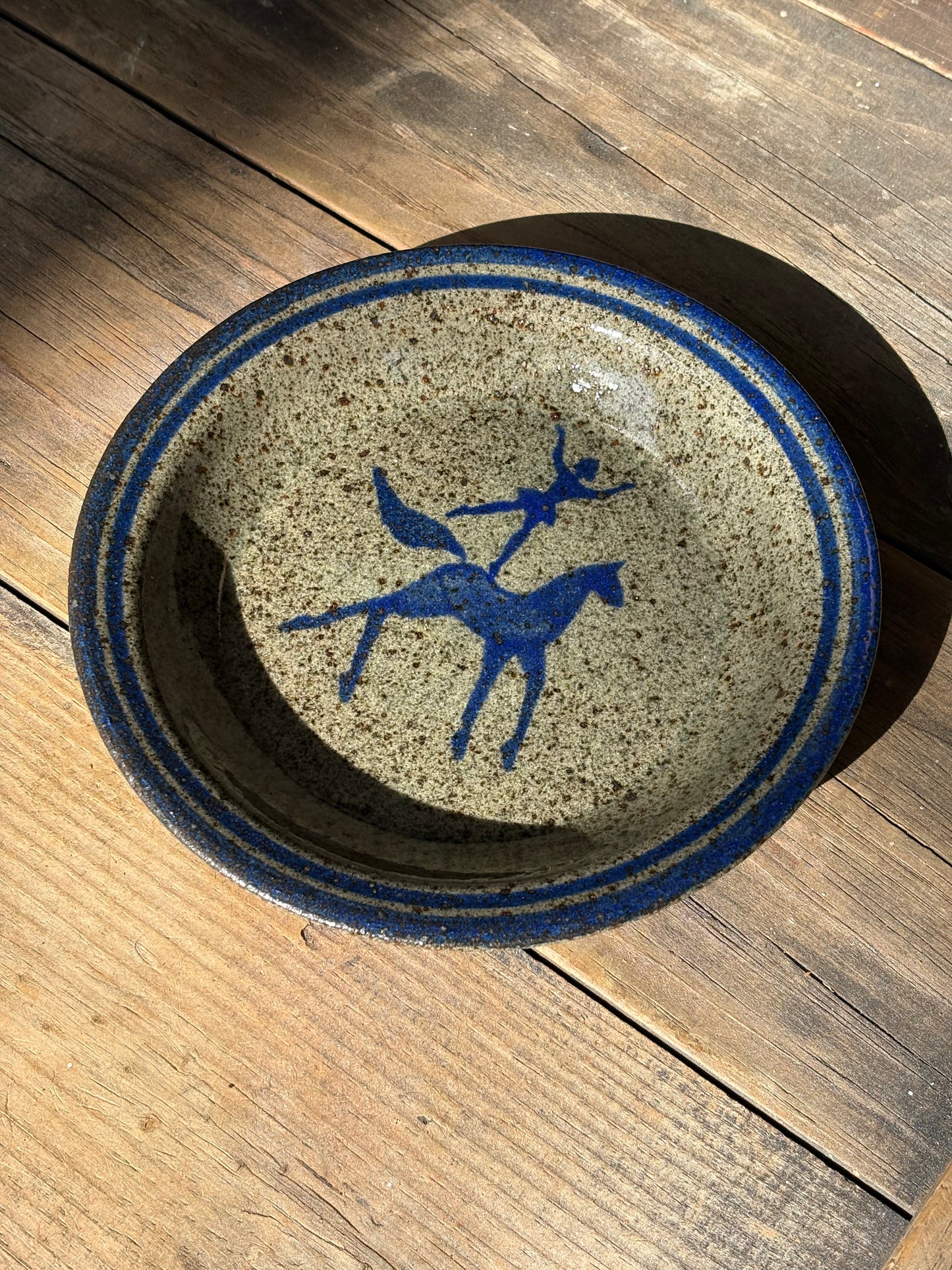 Voltige Rider bistro plate