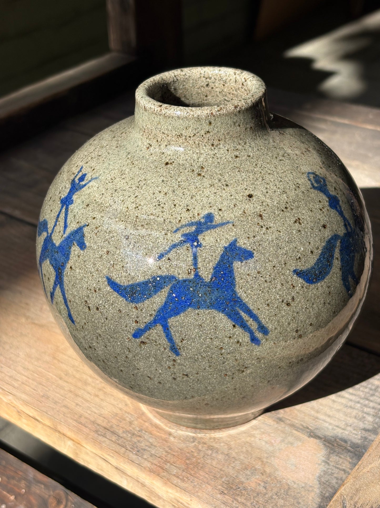 Voltige Riders vase