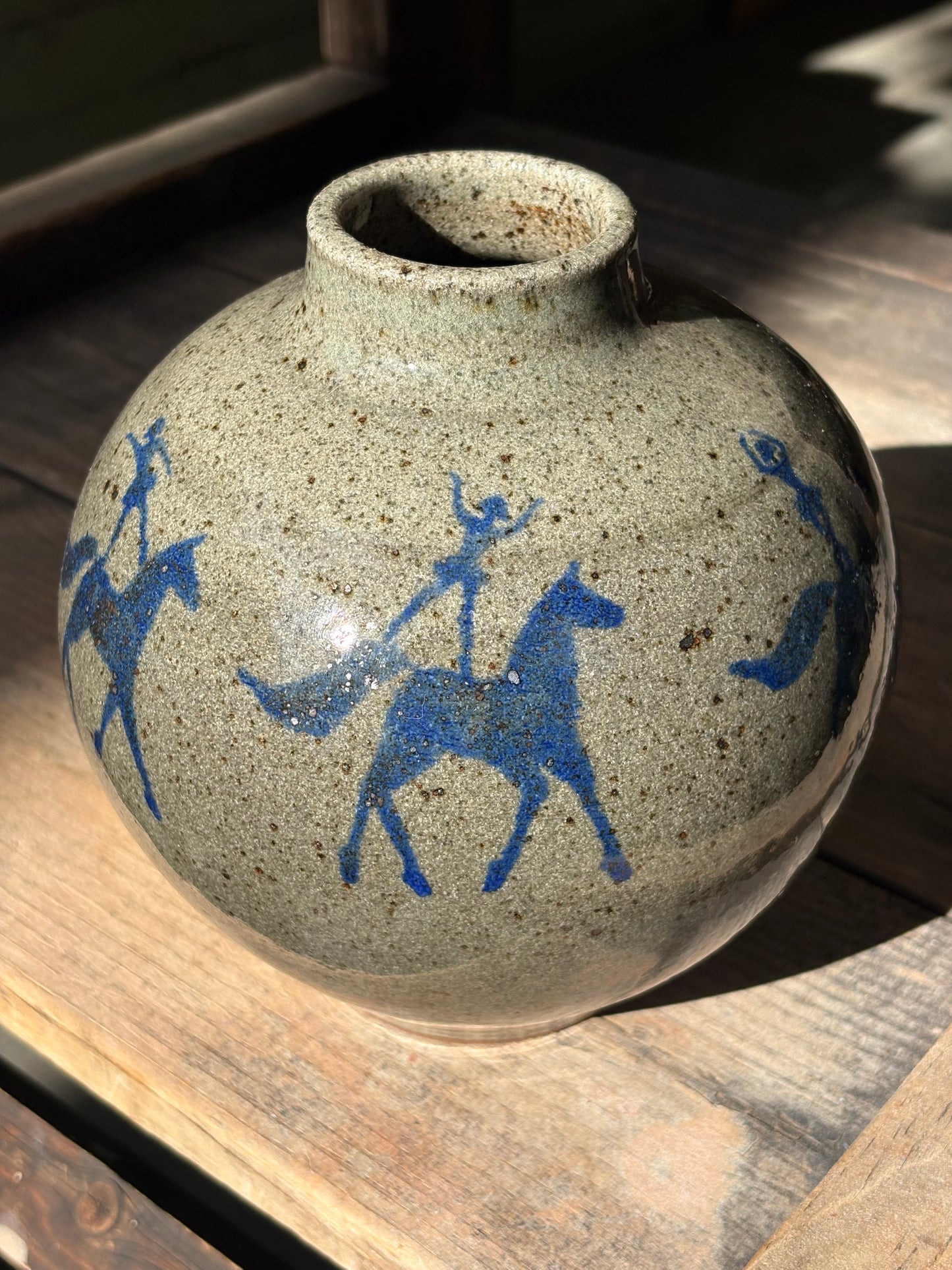 Voltige Riders vase