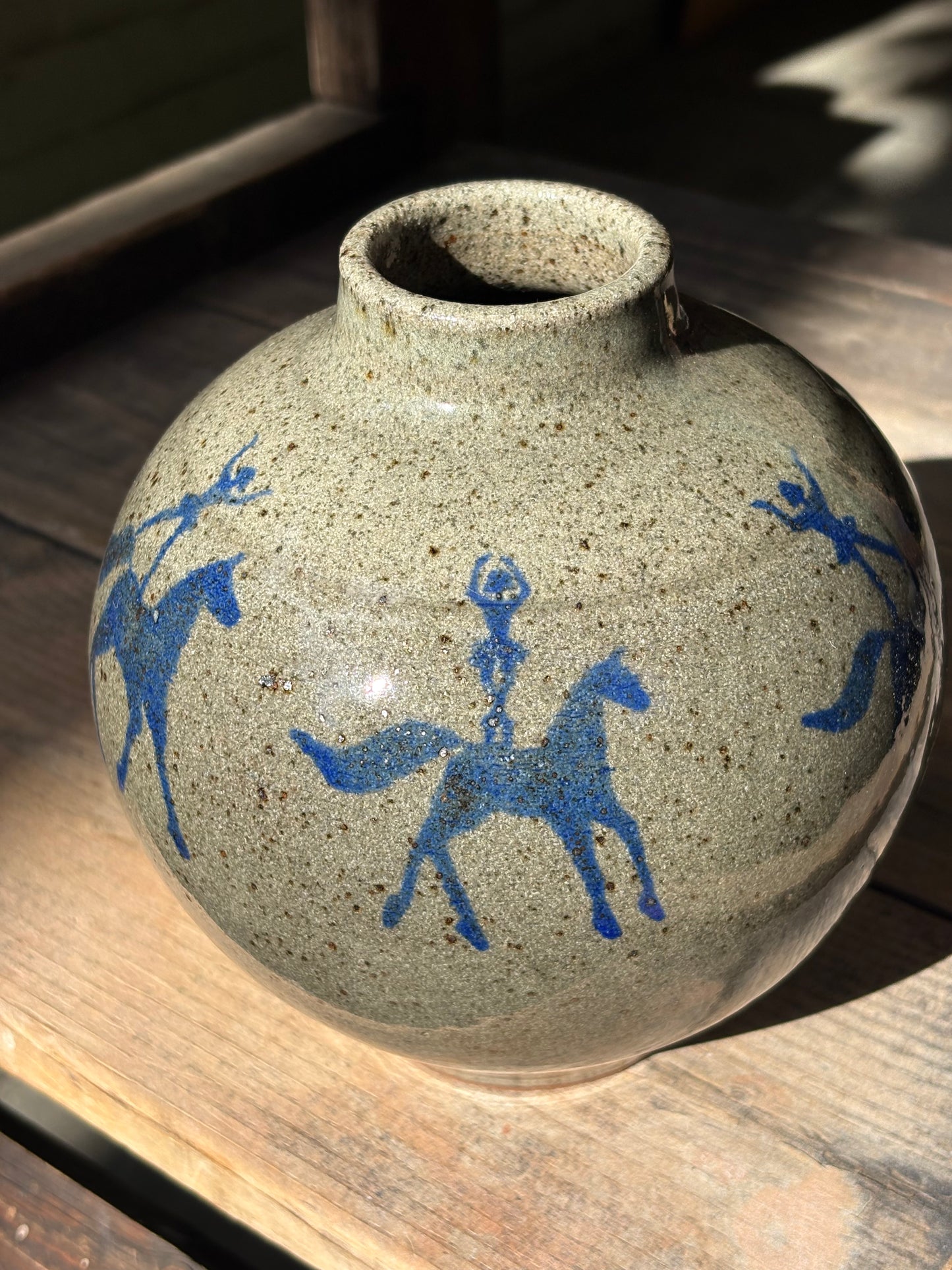 Voltige Riders vase