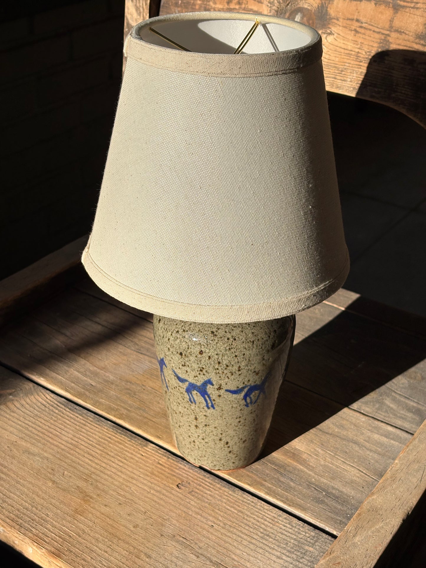 Running Horses lamp