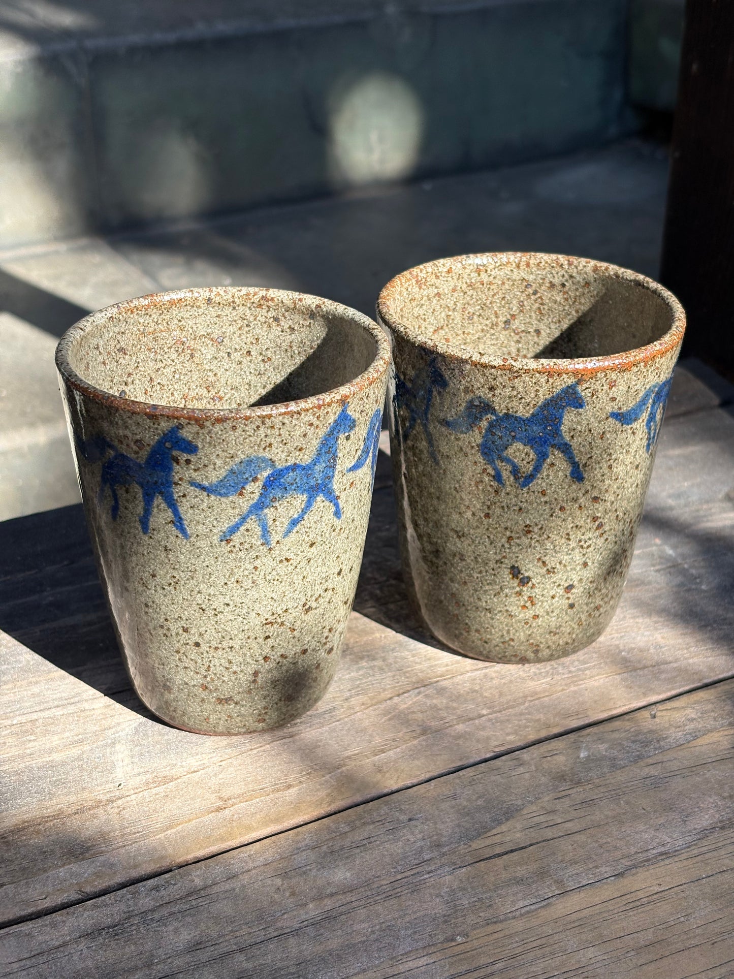 Running Horses cup set