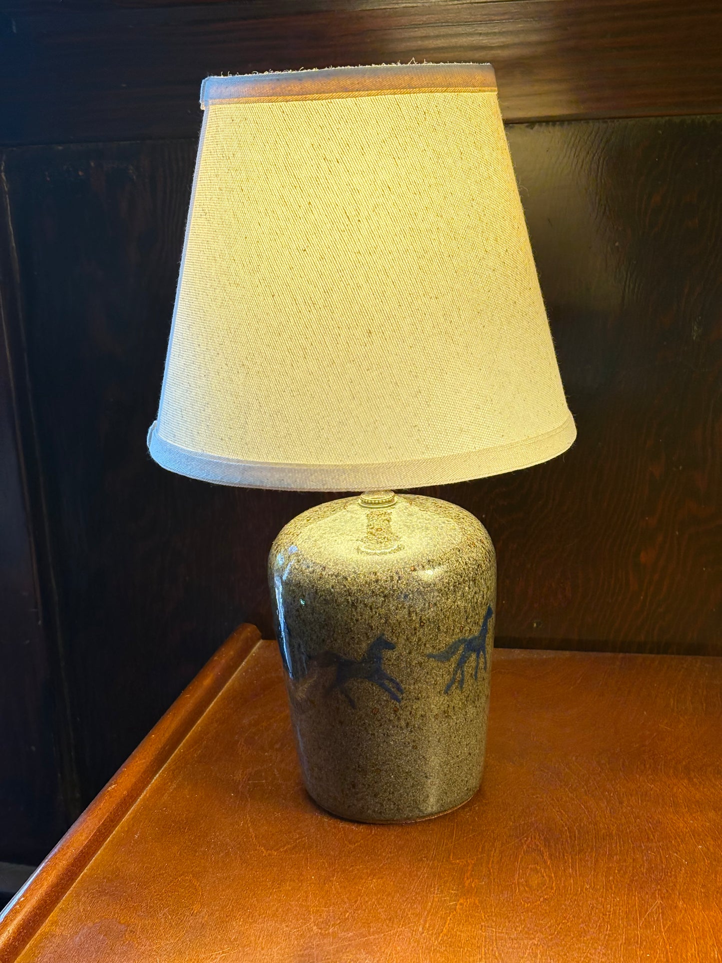 Running Horses lamp